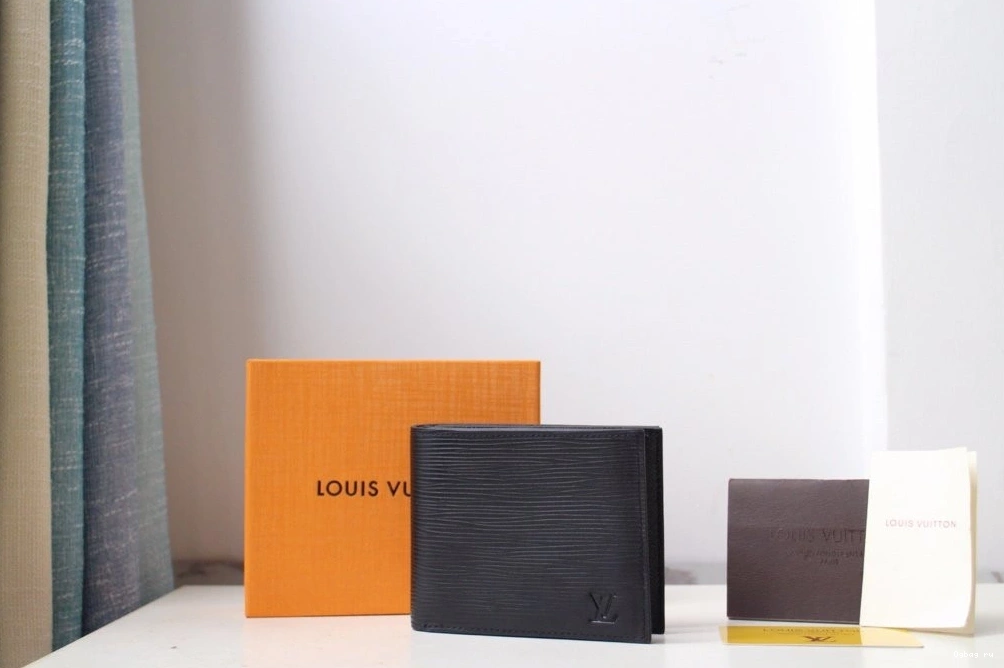 VUITTON LOUIS AMERIGO WALLET 0723